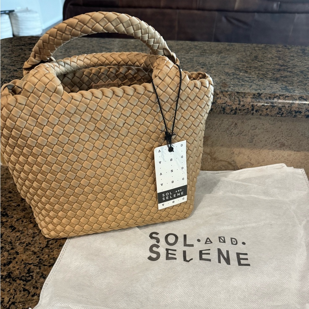 Sol and Selene SKY'S THE LIMIT - SMALL CROSSBODY in NUDE NEW with tags